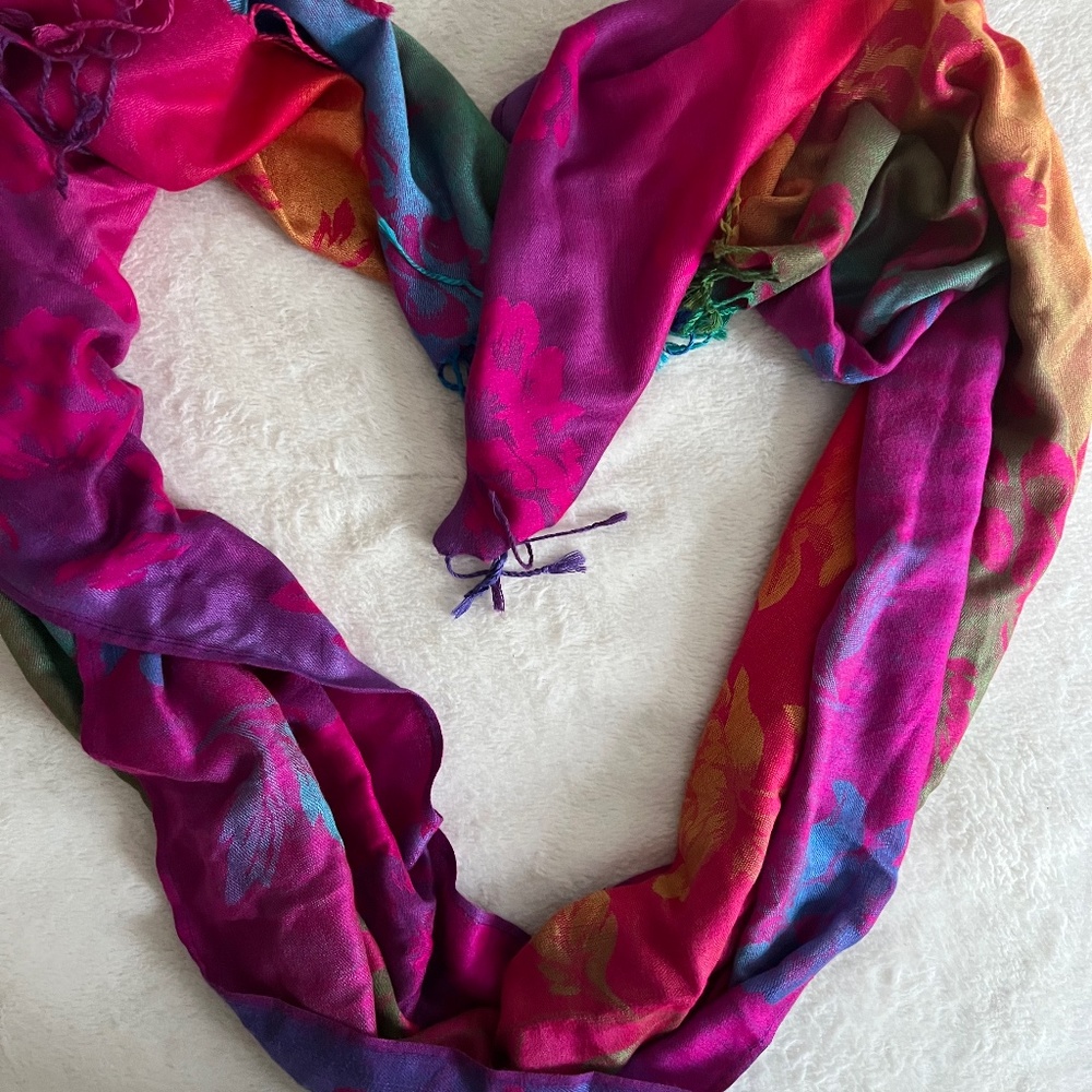 Gorgeous SCARF